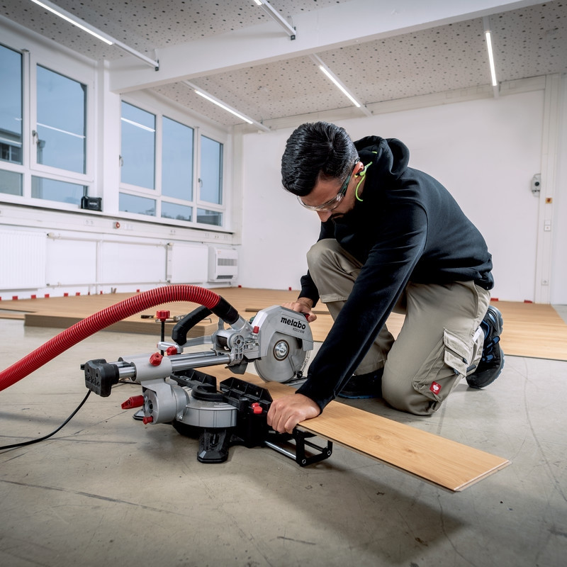 SCIE A ONGLET radiale Metabo Kgs301 EUR 450,00 - FR