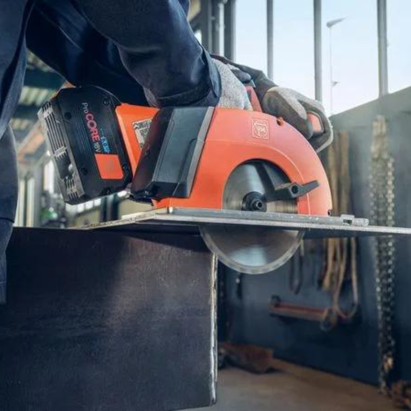 Scie Circulaire Sans Fil FEIN F-IRON Cut 57 AS - Coupe à Froid Précise Dans Métaux, Tôles, Tubes Jusqu'à 57 Mm